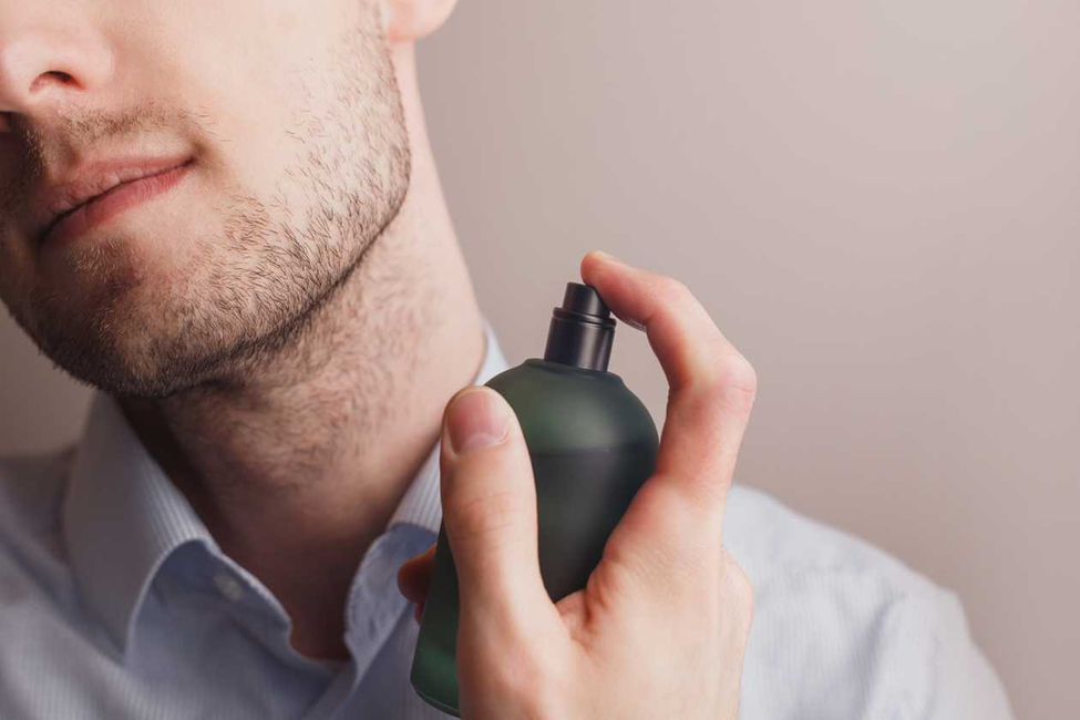 معرفی انواع عطر و ادکلن مردانه در پامیشا