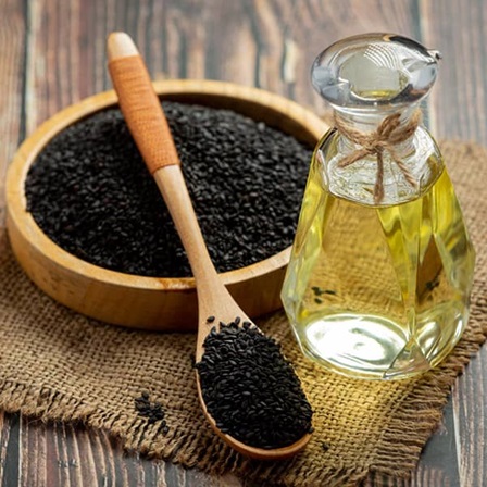 خواص درمانی و کاربردهای روغن سیاهدانه برای پوست در پامیشا
