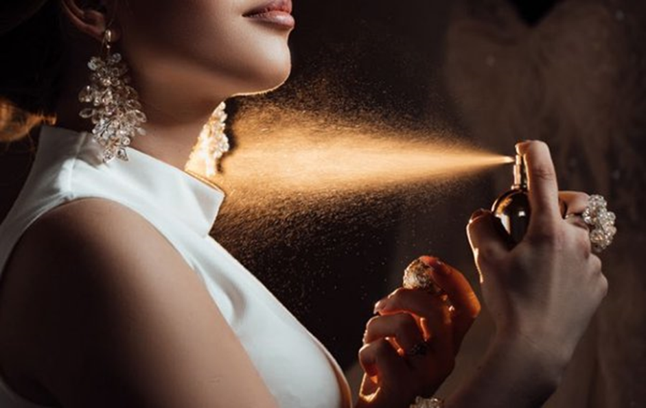 روش های افزایش ماندگاری بوی عطر و ادکلن