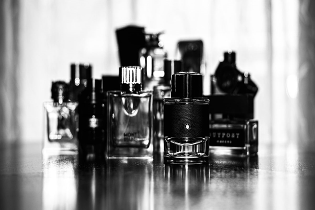 تستر عطر و ادکلن اورجینال و بررسی آنها در پامیشا