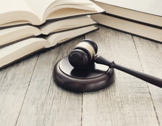 تعریف ارث و نحوه تقسیم آن به زبان ساده